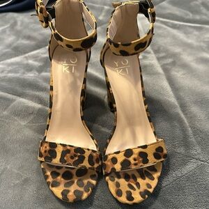 Women’s Size 8 Leopard Print Heels